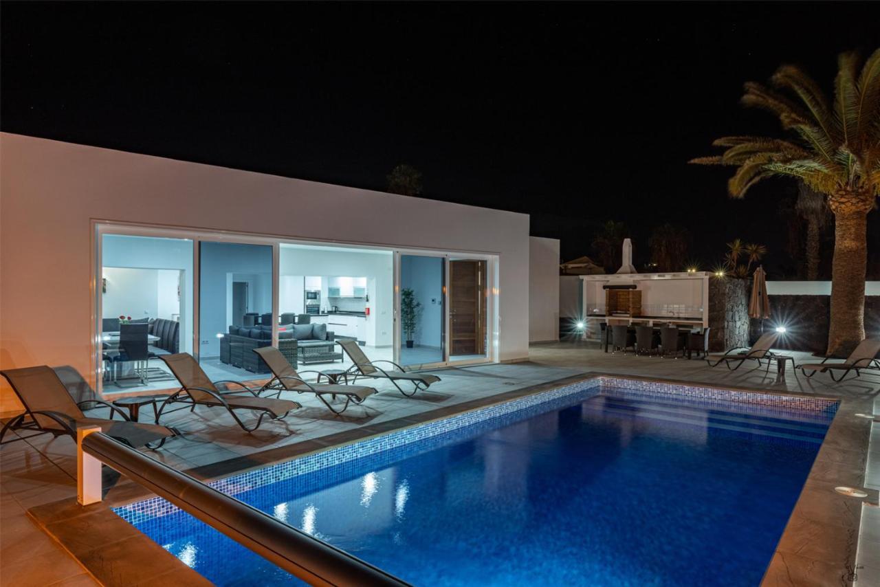 Villa Rossa - Villas Now - Lh215 By Villas Now Ltd Playa Blanca  Esterno foto